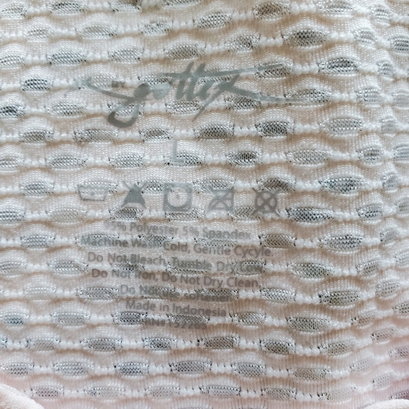 Womens 3 pack tank bundle - Picture 7 of 11